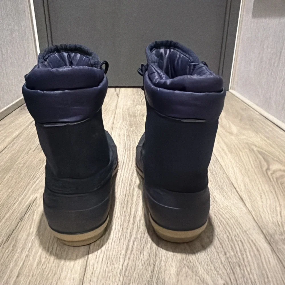 Tommy Hilfiger Women's Mysty Boots Snow Rain Size 8 Navy